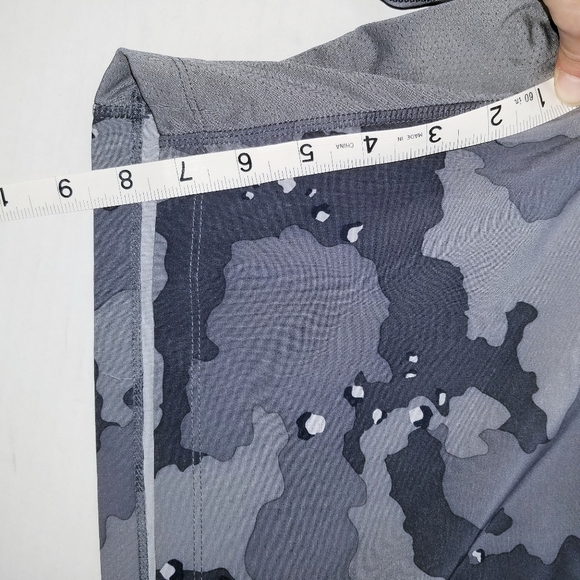 🌸Fabletics | Mens Camouflage Athletic‎ Shorts S - Picture 9 of 13